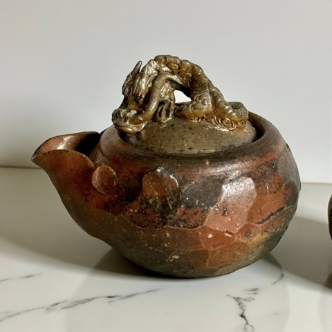 Ấm trà Bizen dáng Hōhin