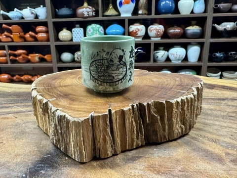 Ly trà men đá vẽ tay