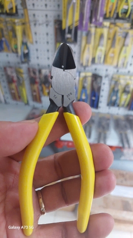 Kìm cắt cạnh 5 inch có lỗ tuốt dây,ko có lò xo TSUNODA CN-130