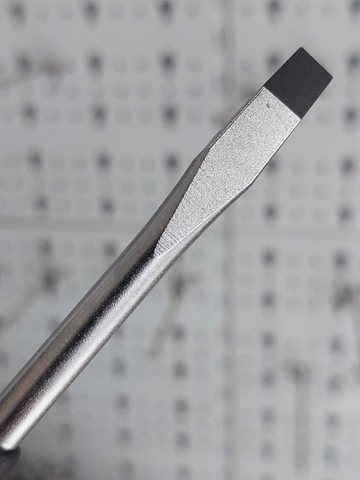 Tô vít 2 cạnh cán tròn Vessel No.220-6x100