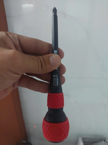 Tô vít cách điện cán tròn Vessel No.225+2x100