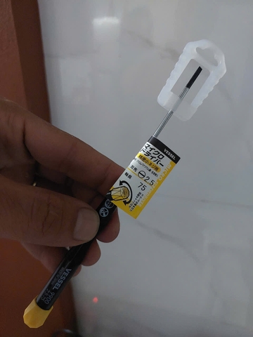 Tô vít dẹp 2 cạnh siêu nhỏ Vessel No.9900-2.5x75 (Japan)