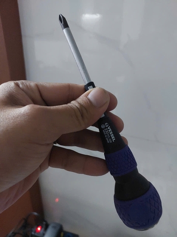 Tô vít đóng 4 cạnh cán tròn VESSEL 230+2x100