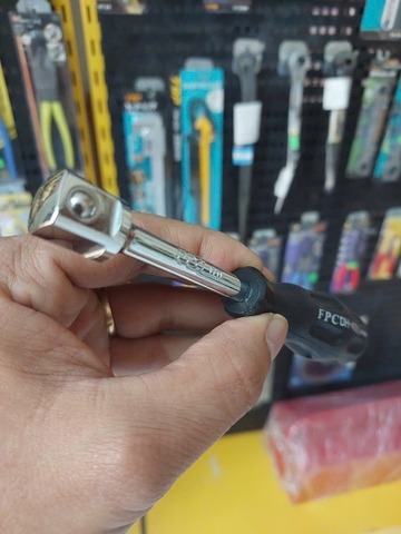 Tay vặn khẩu 1/2"  ASAHI DH-4001