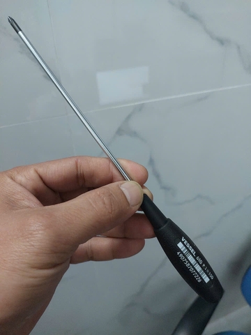 Tô vít 4 cạnh VESSEL No.610+1x150