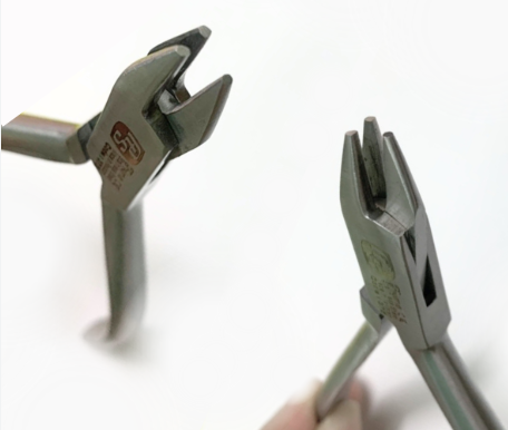 Kìm bẻ móc ba mấu