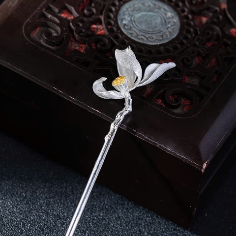 Trâm bạc cánh sen nở
