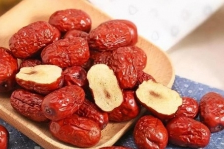 Điều gì xảy ra nếu ăn táo đỏ mỗi ngày?