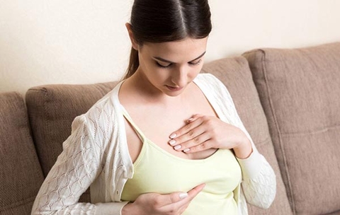 Tại sao cai sữa đã lâu mà vẫn còn sữa? Hướng dẫn cho mẹ bỉm cách xử lý hiệu quả