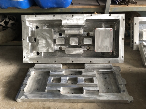 Khuôn linh kiện điện tử