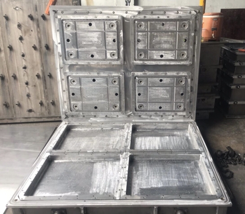Khuôn nắp thùng mút xốp
