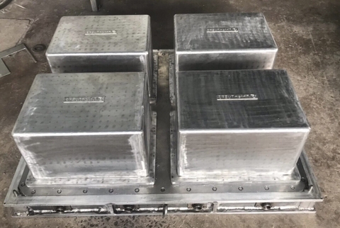 Khuôn thùng mút xốp