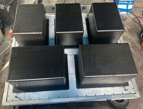 Khuôn thùng mút xốp phủ sơn chống dính