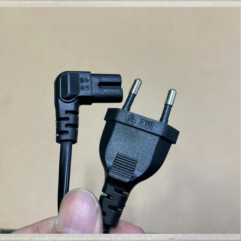 Cáp Nguồn Số 8 C7 Lõi Đồng 2×0.75mm² – Dây Nguồn IEC C7 An Toàn, Ổn Định Cho Adapter, TV, Loa đầu bẻ góc