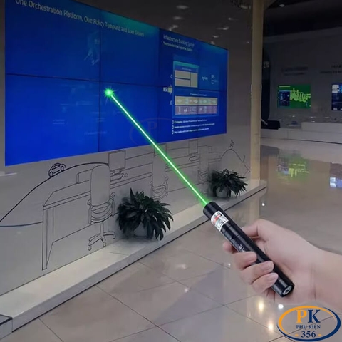 Đèn Laser Xanh Siêu Sáng Dùng Cho Màn Hình LED Tivi Laser 303