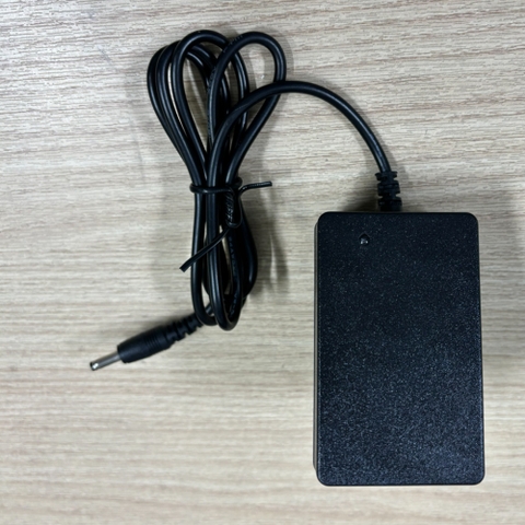 Nguồn Adapter TTA 5V-2A Chân 3.5x1.35mm QWY-0502
