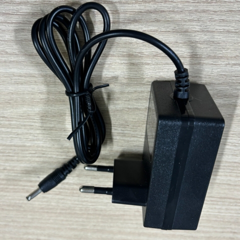 Nguồn Adapter TTA 5V-2A Chân 3.5x1.35mm QWY-0502