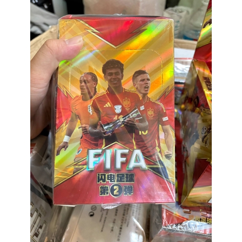 Hộp thẻ bóng đá 5 thẻ 2024