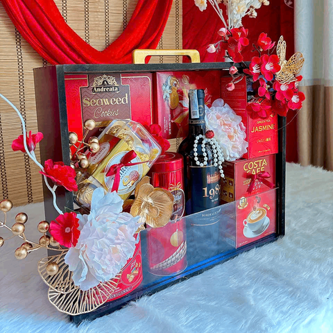 SET QUÀ TẾT KO.07 – VALI GỖ SIÊU SANG – TẾT TRAO TINH TẾ, NHẬN YÊU THƯƠNG (Hàng Đặt Trước 3-5 Ngày)