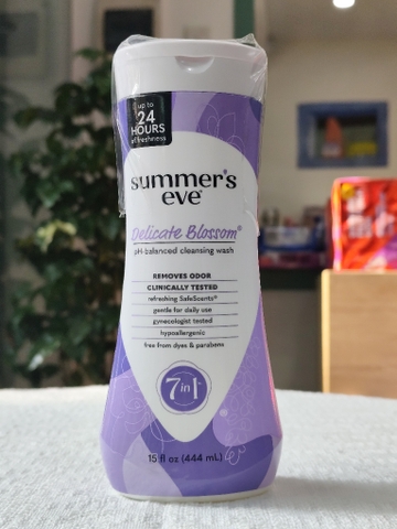 Dung Dịch Vệ Sinh Phụ Nữ Summer's Eve 7in1 Mỹ 444ml