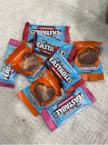 Kẹo socola MrBeast Feastables snack size – 3 vị (Milk Chocolate, Milk Crunch, Peanut Butter Cup) 12g Mỹ