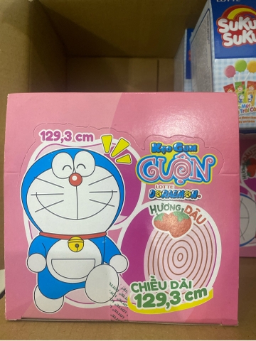 Kẹo Gum Cuộn Hương Dâu Doraemon Suku Suku Lotte 8g Nhật Bản
