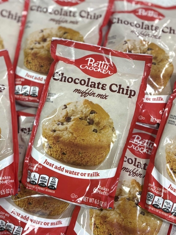 Betty Crocker Chocolate Chip Muffin Mix 184g – Bột làm bánh muffin socola chip pha nhanh Mỹ