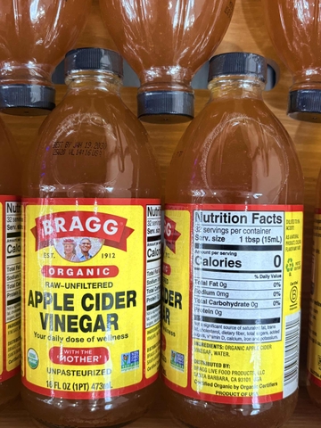 Giấm táo Bragg Organic Apple Cider Vinegar Mỹ chai 473ml