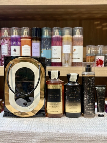 Set 4 Món Bath & Body Works Into The Night Mỹ – Xịt Thơm, Sữa Tắm, Dưỡng Thể & Kem Dưỡng Da Tay