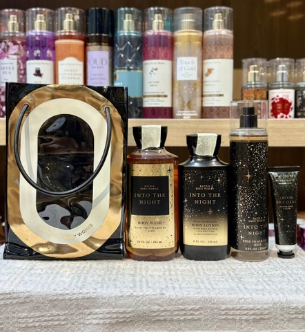 Set 4 Món Bath & Body Works Into The Night Mỹ – Xịt Thơm, Sữa Tắm, Dưỡng Thể & Kem Dưỡng Da Tay