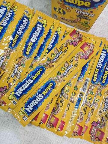 Kẹo Nerds Rope Candy – Kẹo Dây Dẻo Phủ Hạt Nerds Mỹ 26g