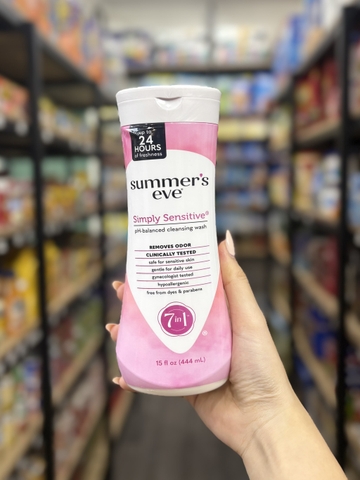 Dung dịch vệ sinh phụ nữ Summer's Eve Simply Sensitive (pH-balanced Cleansing Wash) Mỹ 444