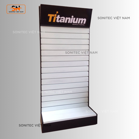 Kệ Đơn Trưng Bày Công Cụ Dụng Cụ – Thiết Kế Gắn Slatwall Chuyên Nghiệp