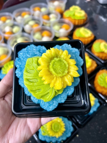 Xôi xanh dương - Hoa đậu Biếc - Hoa hướng dương