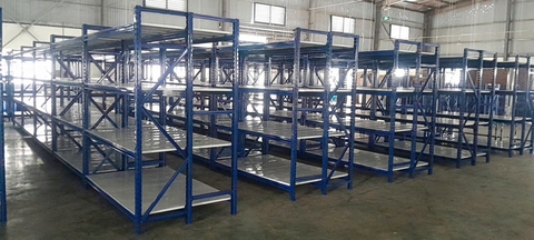 kệ trung tải khung cột 3 chân