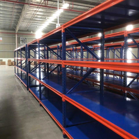 Kệ trung tải dài 1m5 rộng 70