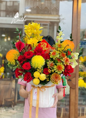 Chậu hoa địa lan mix hoa tươi và sen đá HT16