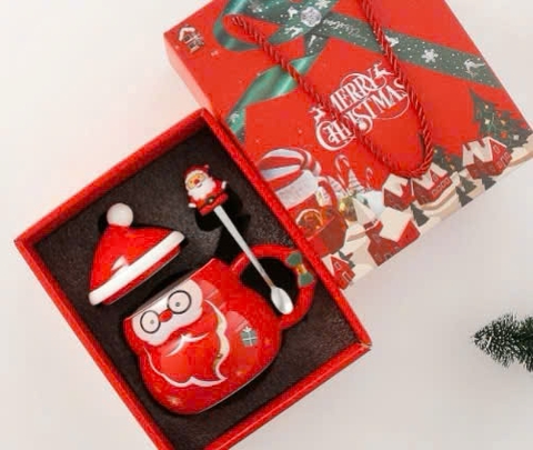 Quà Tặng Giáng Sinh Ý Nghĩa từ Quà Tặng Thanh Long: Bình Nhiệt In Logo, Ly Sứ In Hình và Nhiều Món Quà Độc Đáo