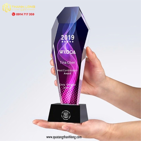 Cúp Pha Lê Vinh Danh - Món Quà Tri Ân Ý Nghĩa Cho Nhân Sự