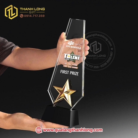 Cúp vinh danh ngôi sao kim loại