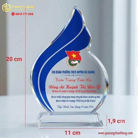 Kỷ niệm chương pha lê thiết kế theo yêu cầu
