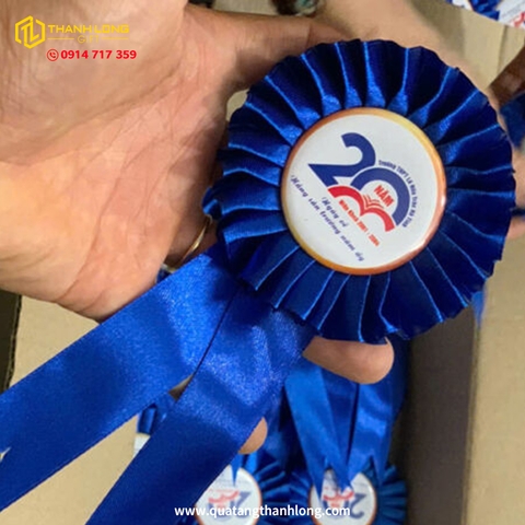 Hoa Cài Áo Đại Biểu Màu Xanh Dương