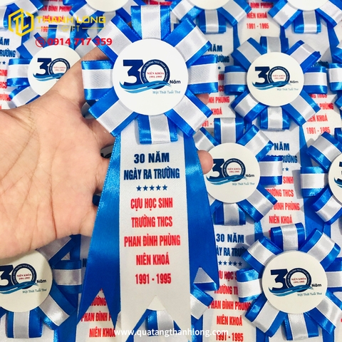 Hoa Cài Áo Kỷ Niệm Xanh Dương Tinh Tế