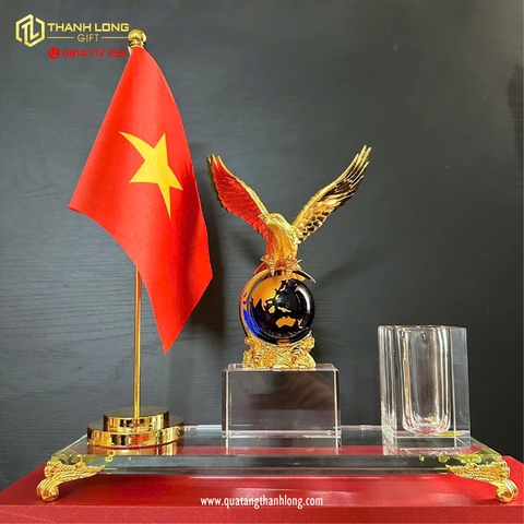 Quà tặng để bàn mẫu Đại Bàng, Cờ