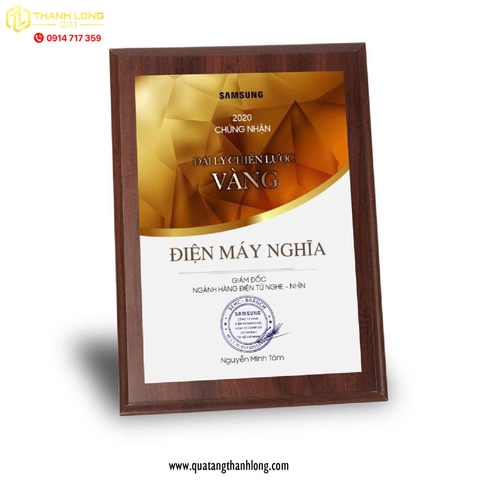 Bảng Vinh Danh Tỏa Sáng Thành Tựu