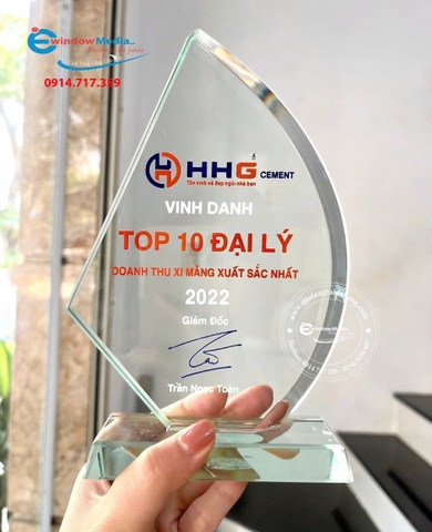 Kỷ Niệm Chương Cánh Buồm Thủy Tinh