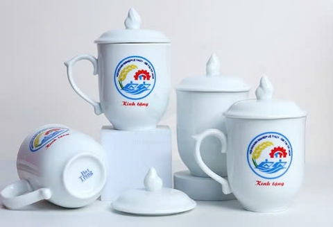 Ly sứ nắp lửa trắng in logo