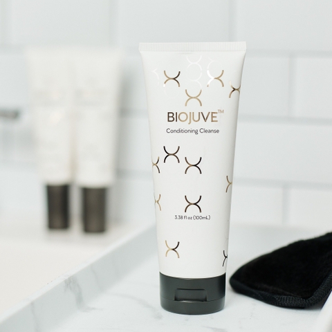 BIOJUVE CONDITIONING CLEANSE - Sữa Rửa Mặt Dịu Nhẹ, Cân Bằng Hệ Vi Sinh Cho Mọi Làn Da
