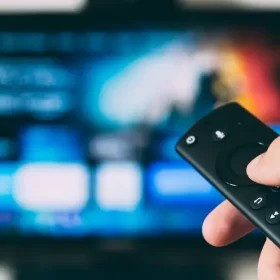 Cách để chiếu màn hình điện thoại lên TV của bạn