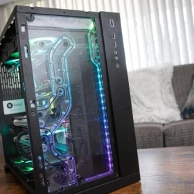 Review thùng máy EK 275 Conquest